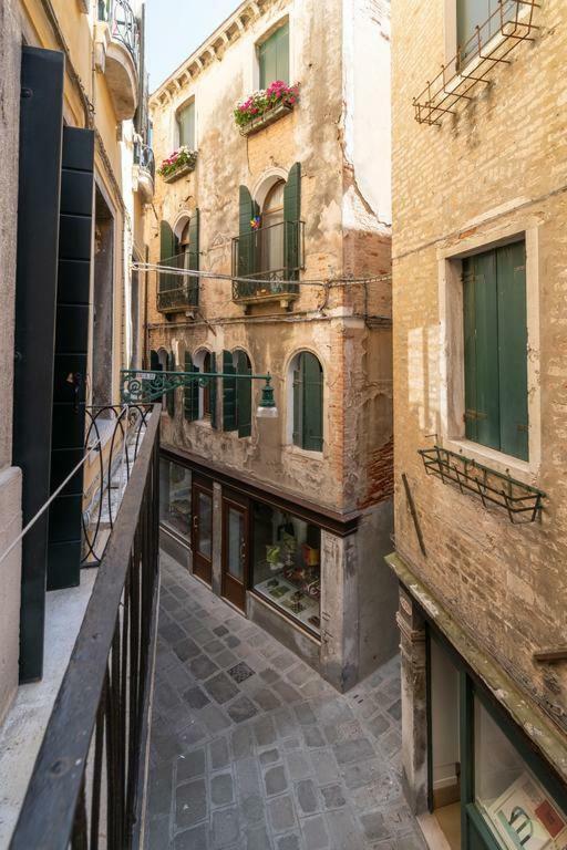 Casa Delle Botteghe Apartment Venesia Bagian luar foto